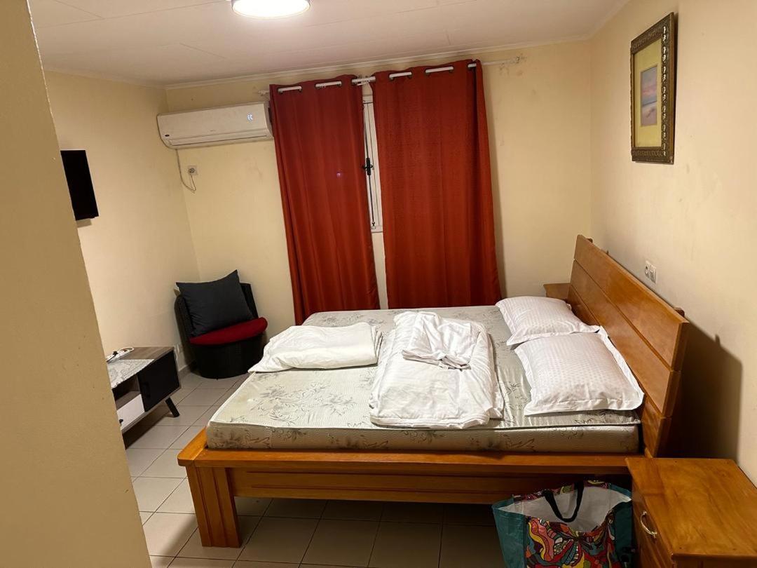 Iris Room Libreville Extérieur photo