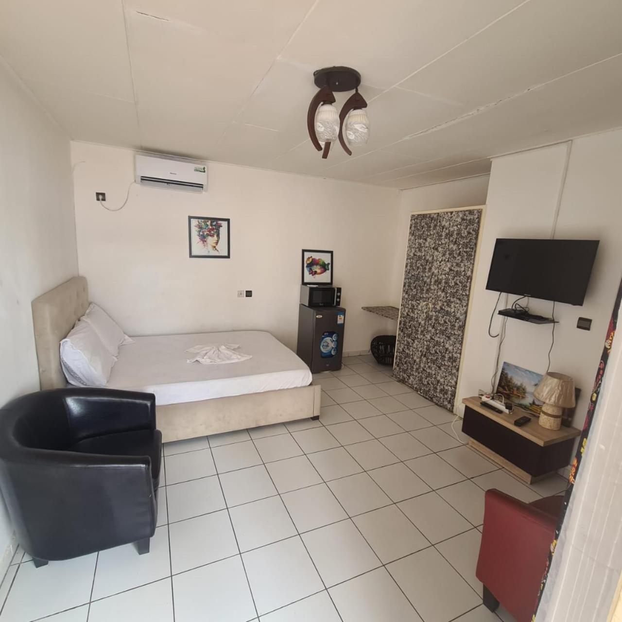 Iris Room Libreville Extérieur photo