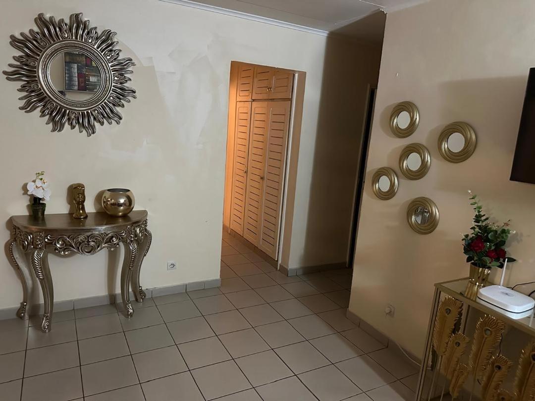 Iris Room Libreville Extérieur photo